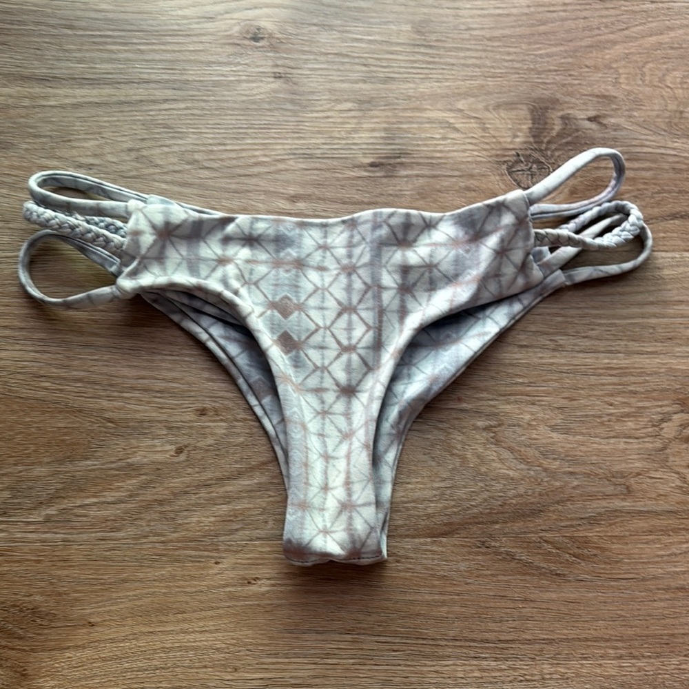 Midori Emmie Bottoms